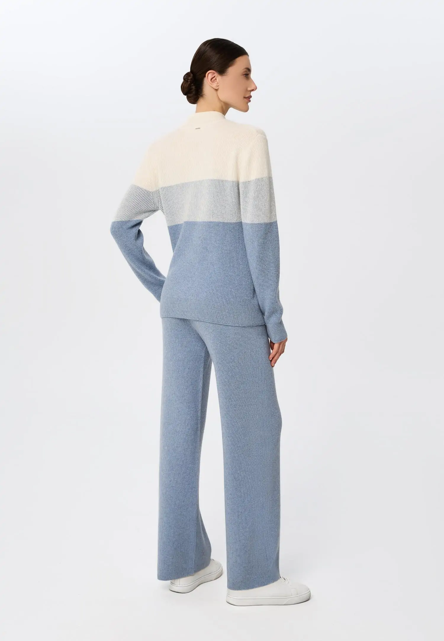 Брюки W25-00CH0910 Marc & André